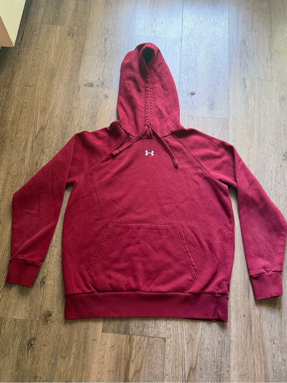 Under Armour Juniors M Red Pullover Hoodie